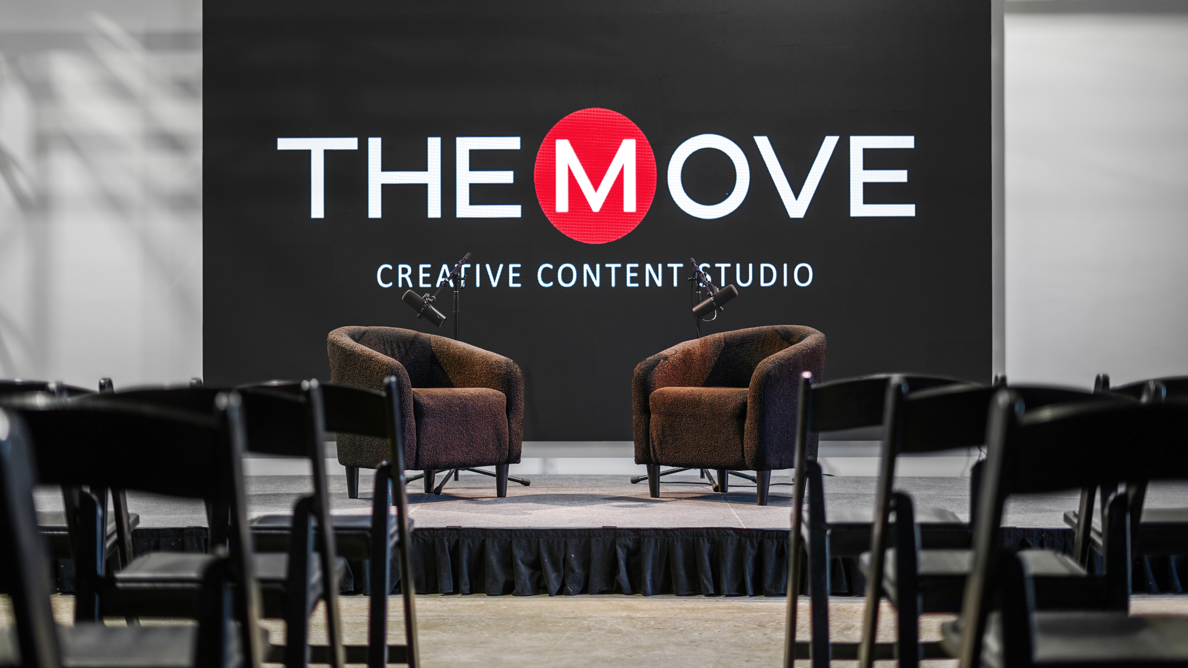 2 Chair Set Studio Credits LED Wall
